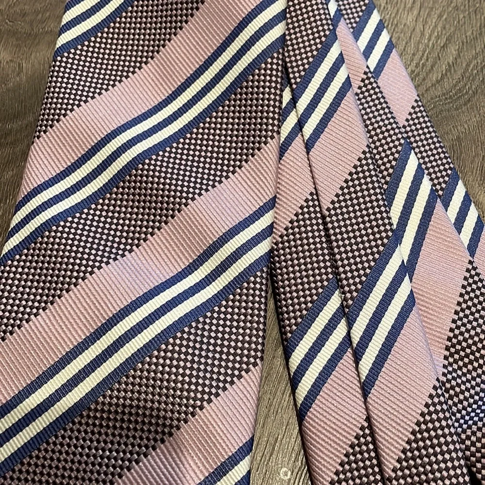 Burberry Tie AUTHENTIC - Picture 2 of 4